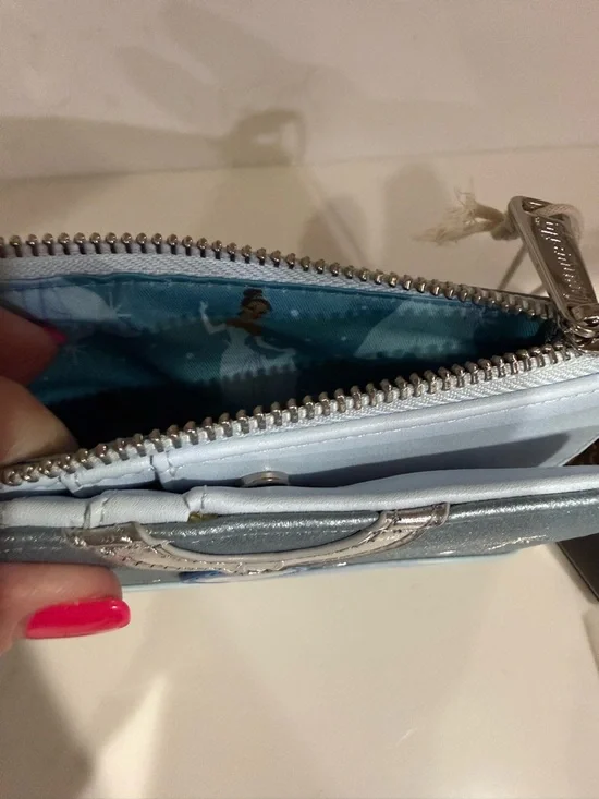 Loungefly Disney Princess and the Frog Tiana Gown Glitter Cosplay Flap Wallet - Picture 6 of 8